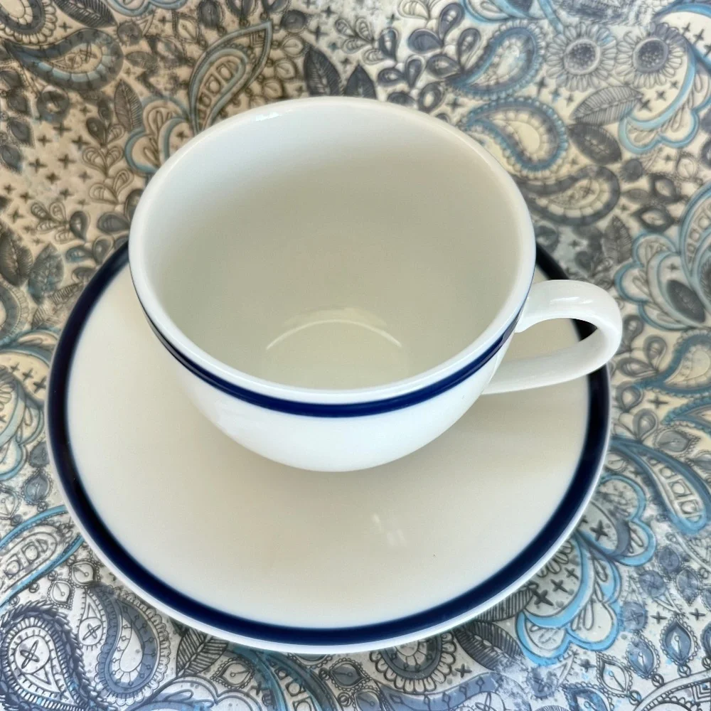 VINTAGE WILLIAMS SONOMA Brasserie Blue White Cup & Saucer